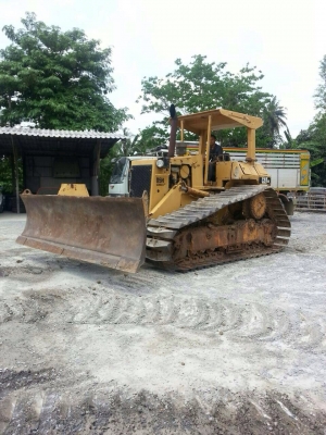 ขายรถแทรกเตอร์ D5H LGP เกียร์ตัด ตีนเป็ด เอกสารเล่มทะเบียน สภาพพร้อมใช้งาน