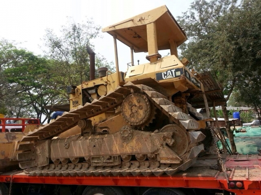 ขายรถแทรกเตอร์ D5H LGP เกียร์ตัด ตีนเป็ด เอกสารเล่มทะเบียน สภาพพร้อมใช้งาน