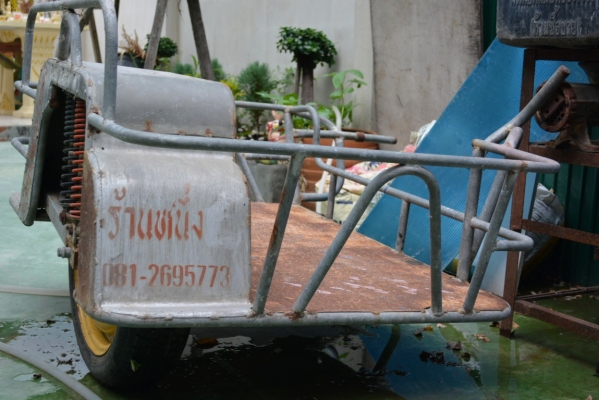 ขายรถพ่วงข้าง เหล็กแป๊บอย่างหน้าล้อบรรทุกโช๊ค 2 ตัว