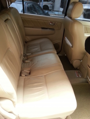 ขายรถครู FORTUNER 3.0 TOP 163 แรง 4x4 AUTO ปี 2005 วิ่ง 2แสนต้นๆ ทะเบียนไม่ขายน่ะคับ