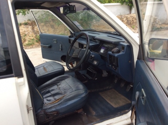 ขายรถกระบะมิตซูแคปปี91 เครื่องดีเซลเดิม 4D56 เกียร์ธรรมดา เพาเวอร์ ภายในเดิม เบาะขาดตะเข็บ แอร์เย็น ตัวถังบางเดิมทุกชิ้น ไม่มีผุ เครื่องดี เกียร์แน่น ล้อแม็ก15 รถขับดีครับ