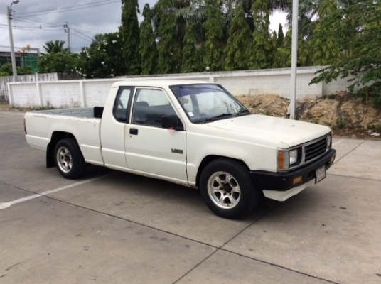 ขายรถกระบะมิตซูแคปปี91 เครื่องดีเซลเดิม 4D56 เกียร์ธรรมดา เพาเวอร์ ภายในเดิม เบาะขาดตะเข็บ แอร์เย็น ตัวถังบางเดิมทุกชิ้น ไม่มีผุ เครื่องดี เกียร์แน่น ล้อแม็ก15 รถขับดีครับ