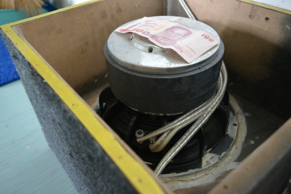 ลำโพงซับ 10 นิ้ว วอยส์ 2.5 แม่เหล็ก 180x3 แบรน์ koma ลำโพงซับ 10 นิ้ว วอยส์ 2.5 แม่เหล็ก 180x3 แบรน์ koma