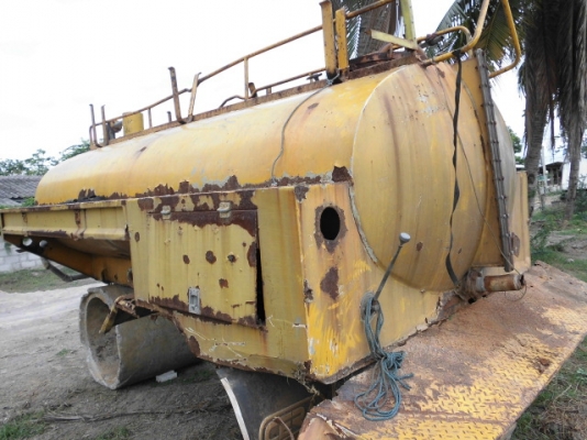 ขายถังน้ำหกล้อ สภาบดีมากครับ สวยกริบ ราคา35000 ต่อรองได้นินหน่อย มีรถยกขึ้นให้ครับ