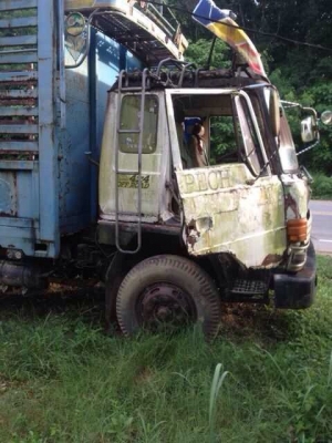 (ขายแล้วค่ะ เสี่ยต้น จ.พะเยาว์) สิบล้ออีโน่F17เพลาเดียว เล่มพร้อม..พร้อมใช้งาน