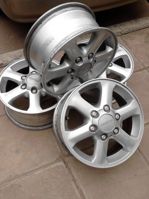 ขอบ 16 แม๊ก ISUZU มีชุด 4 วง สวยๆ TEL.081-427-3941 ขอบ 16 แม๊ก ISUZU มีชุด 4 วง สวยๆ TEL.081-427-3941