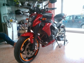 ขออนุญาติฝากขายEr6n ปี2012 ไมล์ 8,xxx โล สีแดงแต่งเต็ม ของแต่งตามรูปเลยครับ