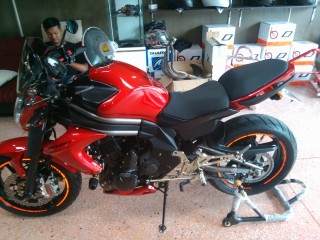 ขออนุญาติฝากขายEr6n ปี2012 ไมล์ 8,xxx โล สีแดงแต่งเต็ม ของแต่งตามรูปเลยครับ
