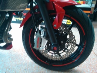 ขออนุญาติฝากขายEr6n ปี2012 ไมล์ 8,xxx โล สีแดงแต่งเต็ม ของแต่งตามรูปเลยครับ