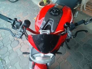 ขออนุญาติฝากขายDucati Monster795 แต่งเทพๆ สภาพดีมากๆ ไม่มีล้ม ไม่มีชน ปี2012 ไมล์แค่ 6,000โล ของแต่งมูลค่ากว่า 29x,xxx บาท ขอขายที่450,000บาท สนใจติดต่อ line:playshop โทร086-2444236 Bank ต่อรองกันได้จ้า ของแต่งตามภาพเลยนะครับ