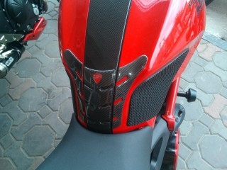 ขออนุญาติฝากขายDucati Monster795 แต่งเทพๆ สภาพดีมากๆ ไม่มีล้ม ไม่มีชน ปี2012 ไมล์แค่ 6,000โล ของแต่งมูลค่ากว่า 29x,xxx บาท ขอขายที่450,000บาท สนใจติดต่อ line:playshop โทร086-2444236 Bank ต่อรองกันได้จ้า ของแต่งตามภาพเลยนะครับ