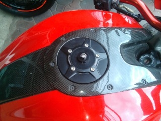 ขออนุญาติฝากขายDucati Monster795 แต่งเทพๆ สภาพดีมากๆ ไม่มีล้ม ไม่มีชน ปี2012 ไมล์แค่ 6,000โล ของแต่งมูลค่ากว่า 29x,xxx บาท ขอขายที่450,000บาท สนใจติดต่อ line:playshop โทร086-2444236 Bank ต่อรองกันได้จ้า ของแต่งตามภาพเลยนะครับ