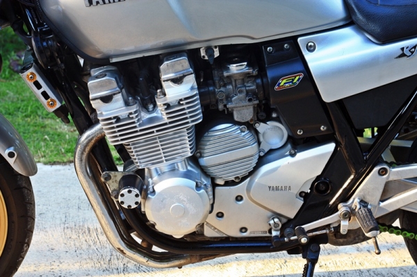 ถูกสุดในรุ่น !! ขาย YAMAHA XJR400 ปี99 โฉมนกแก้ว อินวอย+สรรพสามิตแท้ๆ 67,000 บาท