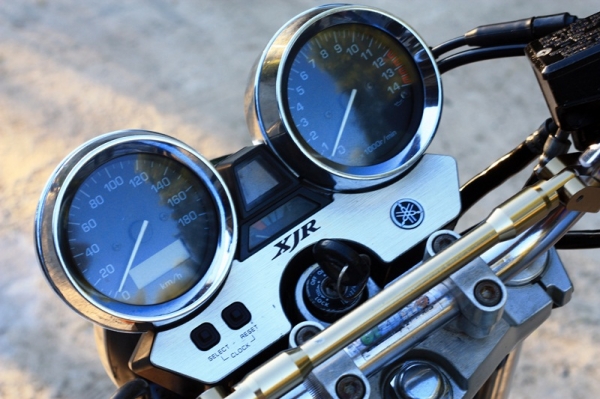 ถูกสุดในรุ่น !! ขาย YAMAHA XJR400 ปี99 โฉมนกแก้ว อินวอย+สรรพสามิตแท้ๆ 67,000 บาท