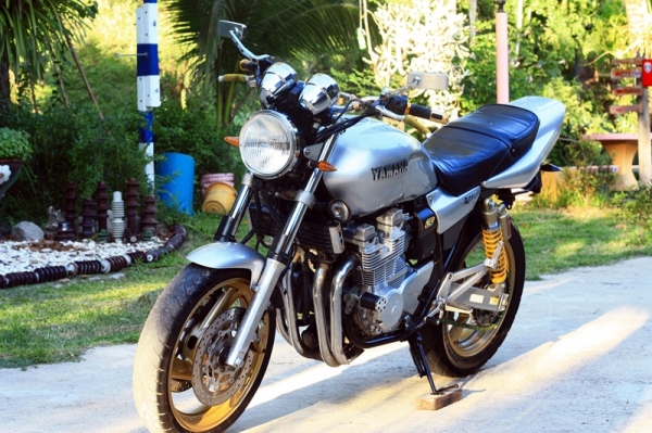 ถูกสุดในรุ่น !! ขาย YAMAHA XJR400 ปี99 โฉมนกแก้ว อินวอย+สรรพสามิตแท้ๆ 67,000 บาท