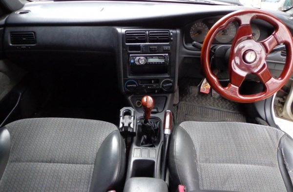 1995 TOYOTA, CORONA 1.6 GLi โฉม ท้ายโด่งไฟท้ายแยก เกียร์ธรรมดา