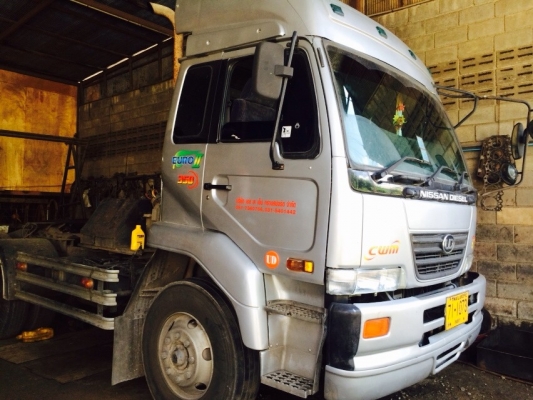 ขายหัวลากนิสสัน ยูดี350แรงม้า พร้อมหางพื้นเรียบ3เพลา ปี2550 รถสวยมากใช้งานอยู่ ราคา1,950,000บาท