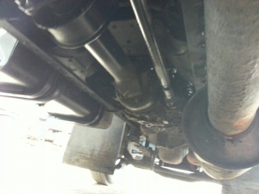 รถฮีโน่ 10 ล้อดั้ม 344 แรงม้า. ปี 53  สนใจติดต่อ 081 - 6079515