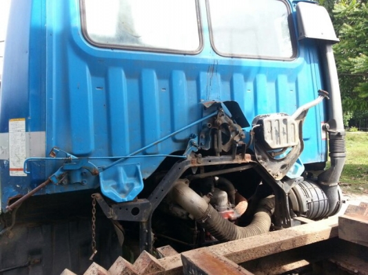 รถอีโน่ 6 ล้อดั้ม FF173  /  168 แรงม้า. ปี 25  สนใจติดต่อ 081 - 6079515