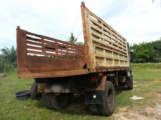 รถอีโน่ 6 ล้อดั้ม FF173  /  168 แรงม้า. ปี 25  สนใจติดต่อ 081 - 6079515