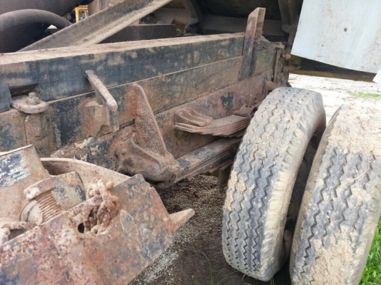 รถอีโน่ 6 ล้อดั้ม FF173  /  168 แรงม้า. ปี 25  สนใจติดต่อ 081 - 6079515