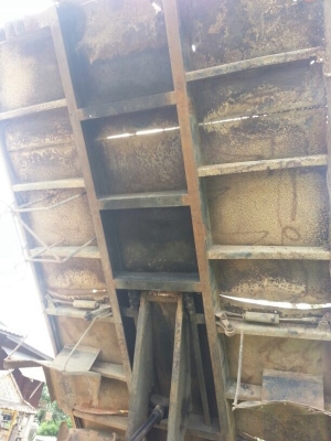 รถอีโน่ 6 ล้อดั้ม FF173  /  168 แรงม้า. ปี 25  สนใจติดต่อ 081 - 6079515