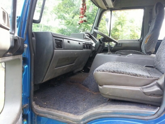 รถอีโน่ 6 ล้อดั้ม FF173  /  168 แรงม้า. ปี 25  สนใจติดต่อ 081 - 6079515