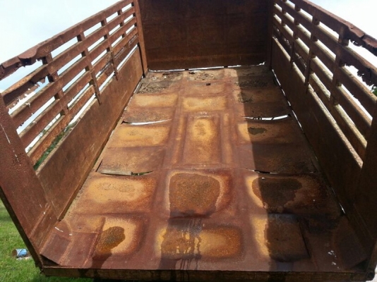 รถอีโน่ 6 ล้อดั้ม FF173  /  168 แรงม้า. ปี 25  สนใจติดต่อ 081 - 6079515