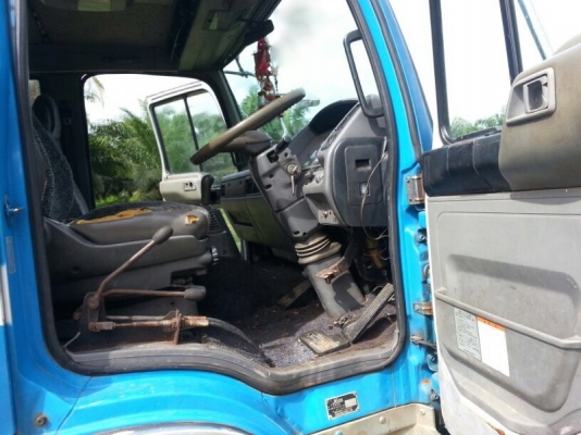 รถอีโน่ 6 ล้อดั้ม FF173  /  168 แรงม้า. ปี 25  สนใจติดต่อ 081 - 6079515