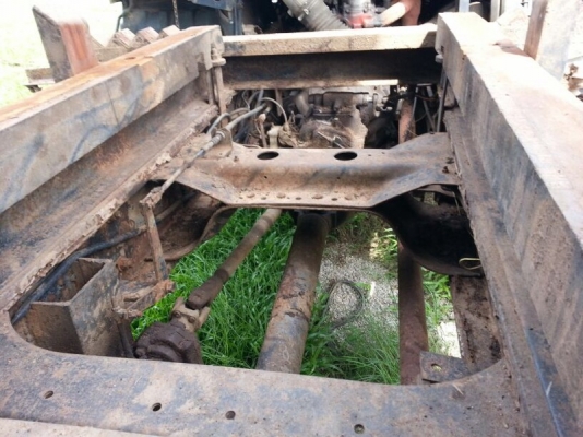 รถอีโน่ 6 ล้อดั้ม FF173  /  168 แรงม้า. ปี 25  สนใจติดต่อ 081 - 6079515