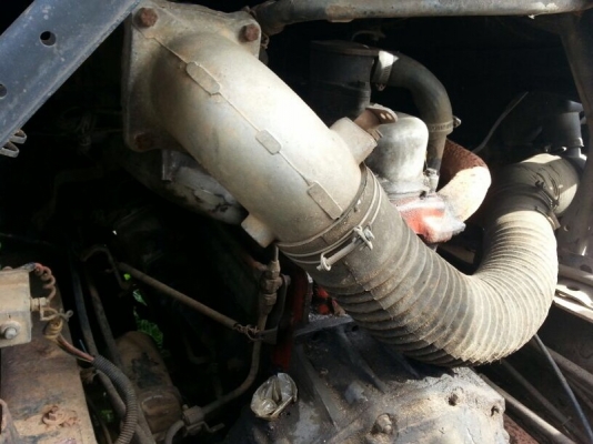 รถอีโน่ 6 ล้อดั้ม FF173  /  168 แรงม้า. ปี 25  สนใจติดต่อ 081 - 6079515