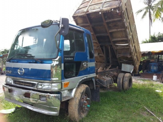 รถอีโน่ 6 ล้อดั้ม FF173  /  168 แรงม้า. ปี 25  สนใจติดต่อ 081 - 6079515