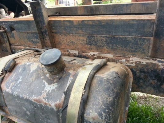 รถอีโน่ 6 ล้อดั้ม FF173  /  168 แรงม้า. ปี 25  สนใจติดต่อ 081 - 6079515