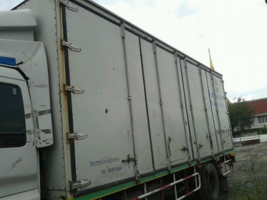 ขายด่วน ตู้ 10 บาน ยาว 7.20 เมตร สภาพพอใช้