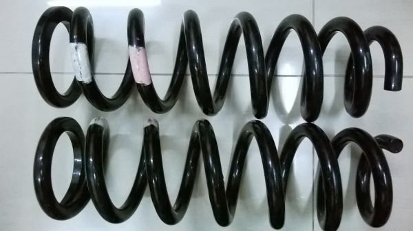 ขายโช๊ค+สปริง หน้า-หลัง Fortuner สภาพใหม่ 90\%