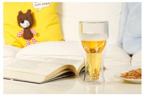 แก้วน้ำขวดเบียร์คว่ำ แก้วน้ำขวดเบียร์คว่ำ