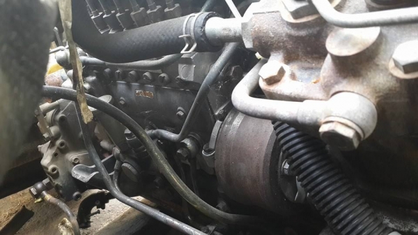 เครื่อง 6HE เครื่องติดดี ข้อ STD รับประกัน ปั้มลมใหญ่