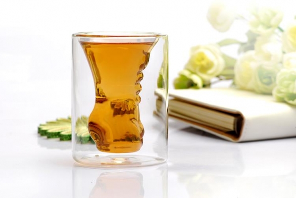 แก้วกล้ามเนื้อกำยำ