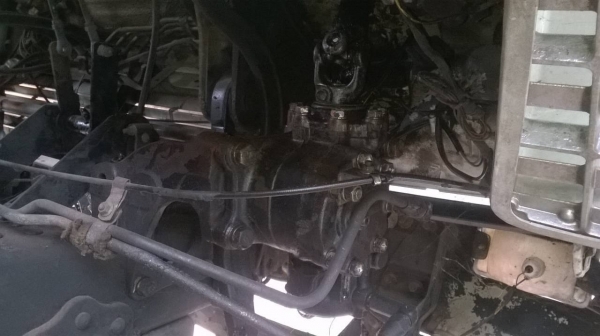 ขาย 10 ล้อเพลาเดียว HINO FL3H สภาพสวยรถมือเดียวออกห้าง คัสซีสวยจัดตลอดเส้น เครื่องเดิม HO7D 195 HP เกียร์เดิม ยางเต็ม หัวเก๋งบางไม่มีผุ ทะเบียนเต็มพร้อมโอนครับ