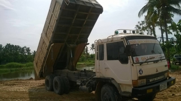 ขายไอ้หลง FN528 TF สภาพสวยพร้อมใช้งาน  เครื่อง 6D16 220 แรงม้า คัสซีสวย เบรคใหญ่เพลาบุ๋ม แอร์เย็น ทะเบียนพร้อมโอนครับ