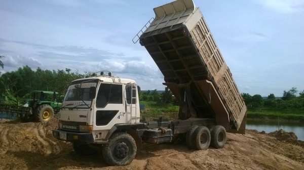 ขายไอ้หลง FN528 TF สภาพสวยพร้อมใช้งาน  เครื่อง 6D16 220 แรงม้า คัสซีสวย เบรคใหญ่เพลาบุ๋ม แอร์เย็น ทะเบียนพร้อมโอนครับ