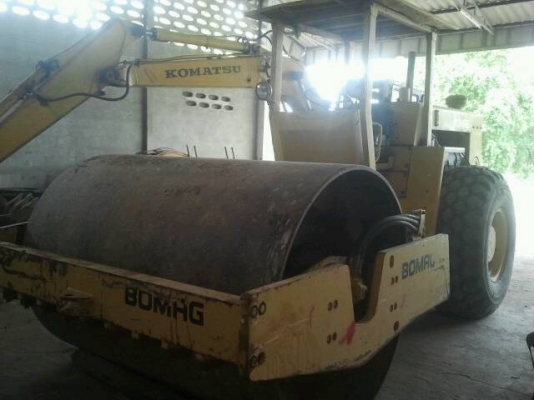 รถบดถนน  ยี่ห้อ  BOMAG