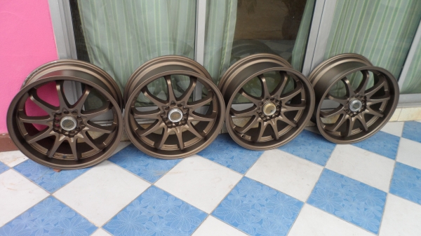 ce28 17 5รู100-114.3กว้าง7" (13 รูป) ce28 n17 5รู100-114.3กว้าง7"ออฟ40 สวยๆทำสีมาไม่มีซ่อม ขาย9500 สนจัยดู ของได้ที่ คลอง2 คลองหลวง ซ,บงกช11  0898128457 ไอดี chaichaimax  ซ.บงกช11https://www.facebook.com/profile.php?id=1000062310313