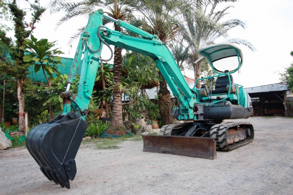 ขายแม็คโคร KOBELCO SK025 ปั้มนิ้ว มีลายหัวเจาะ สภาพพร้อมใช้งาน สนใจติดต่อ 086-775-7900, 086-324-1992