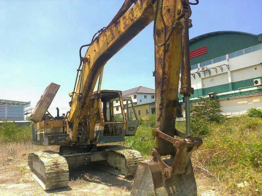 ขาย Komatsu Pc200-2 รถพร้อมใช้งาน