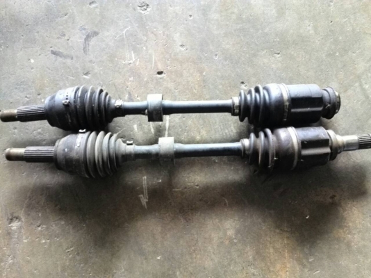 เพลาขับ1คู่ ซ้าย และ ขวา มาสด้า2