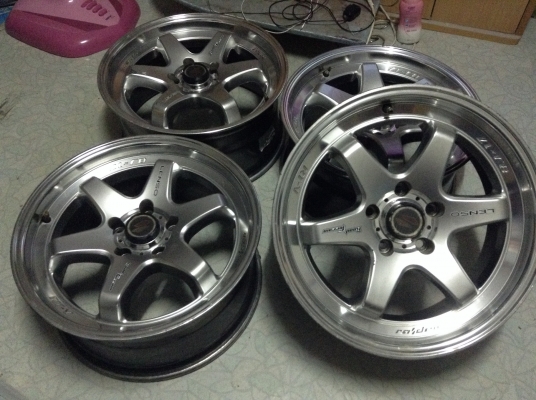 แม็ก LENSO RT-V ขอบ 17 นิ้ว 5 รู 114