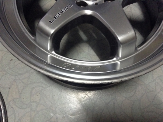 แม็ก LENSO RT-V ขอบ 17 นิ้ว 5 รู 114