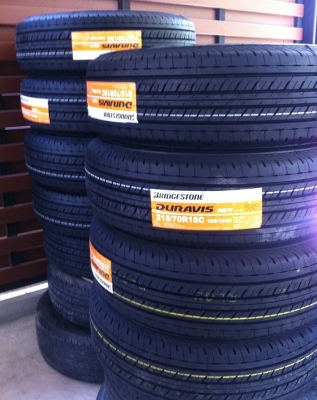 ขายยางใหม่ปี2014 Bridgestone Duravis R611 เส้นละ 2,800  บาท