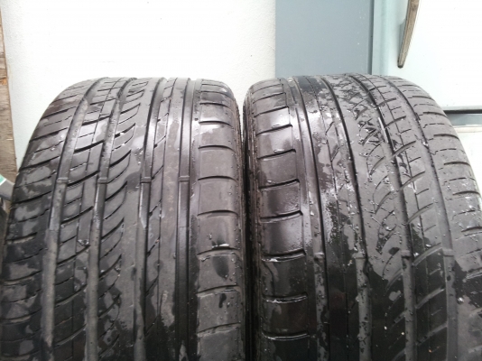 ขายยาง255/45R18 ปี2012 หน้ากว้างๆยางยังดี ขายยาง255/45R18 ปี2012 หน้ากว้างๆยางยังดี